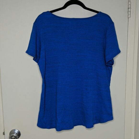 LuLaRoe Blue Tee - Size 2XL - GUC - Picture 3 of 5
